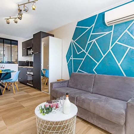 Vue Port De Garavan Apartment Menton