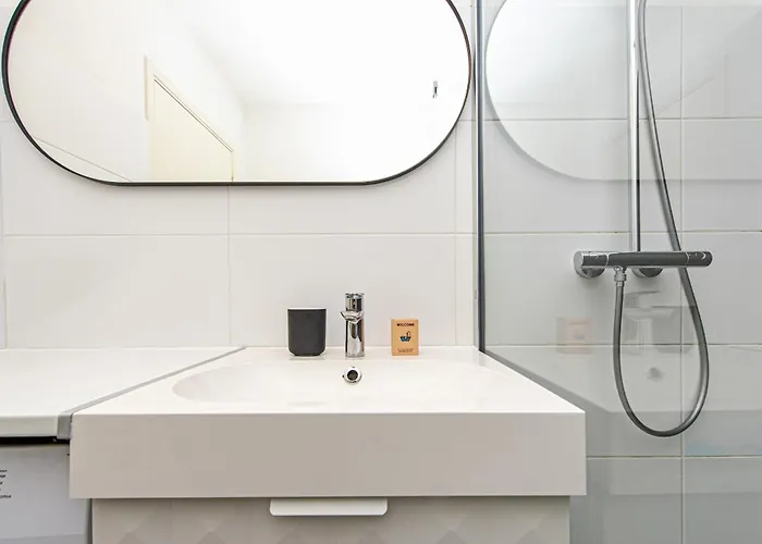 Vue Port De Garavan Apartment Menton