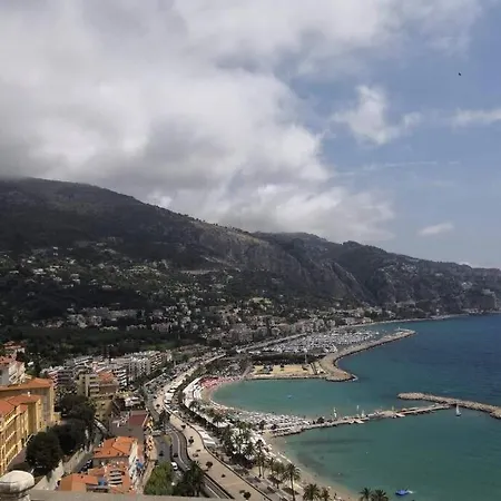 Vue Port De Garavan * Menton