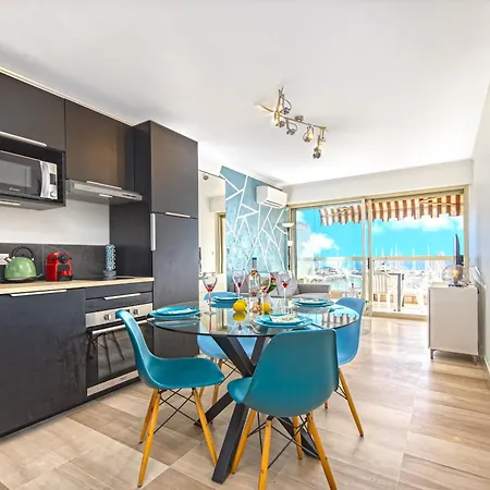 Vue Port De Garavan Apartment