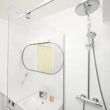 Vue Port De Garavan Menton